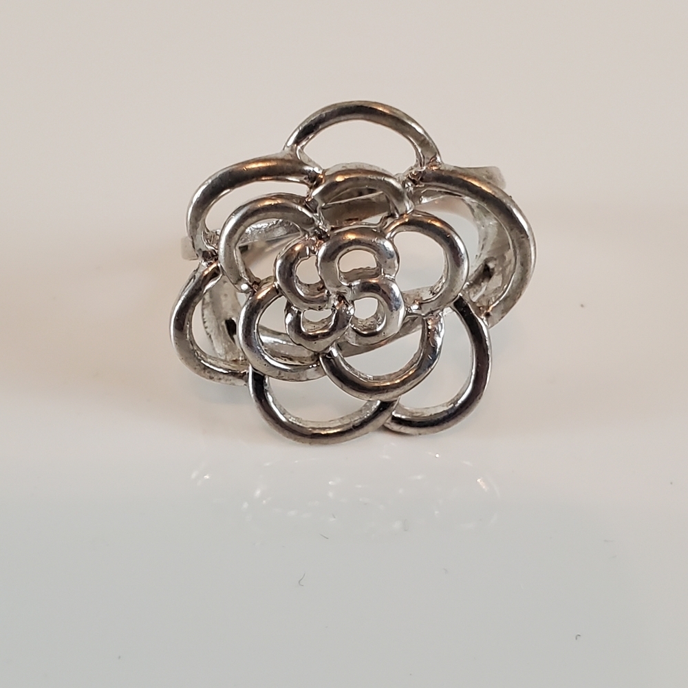 Large Sterling Silver Floral Flower Ring Size  7
